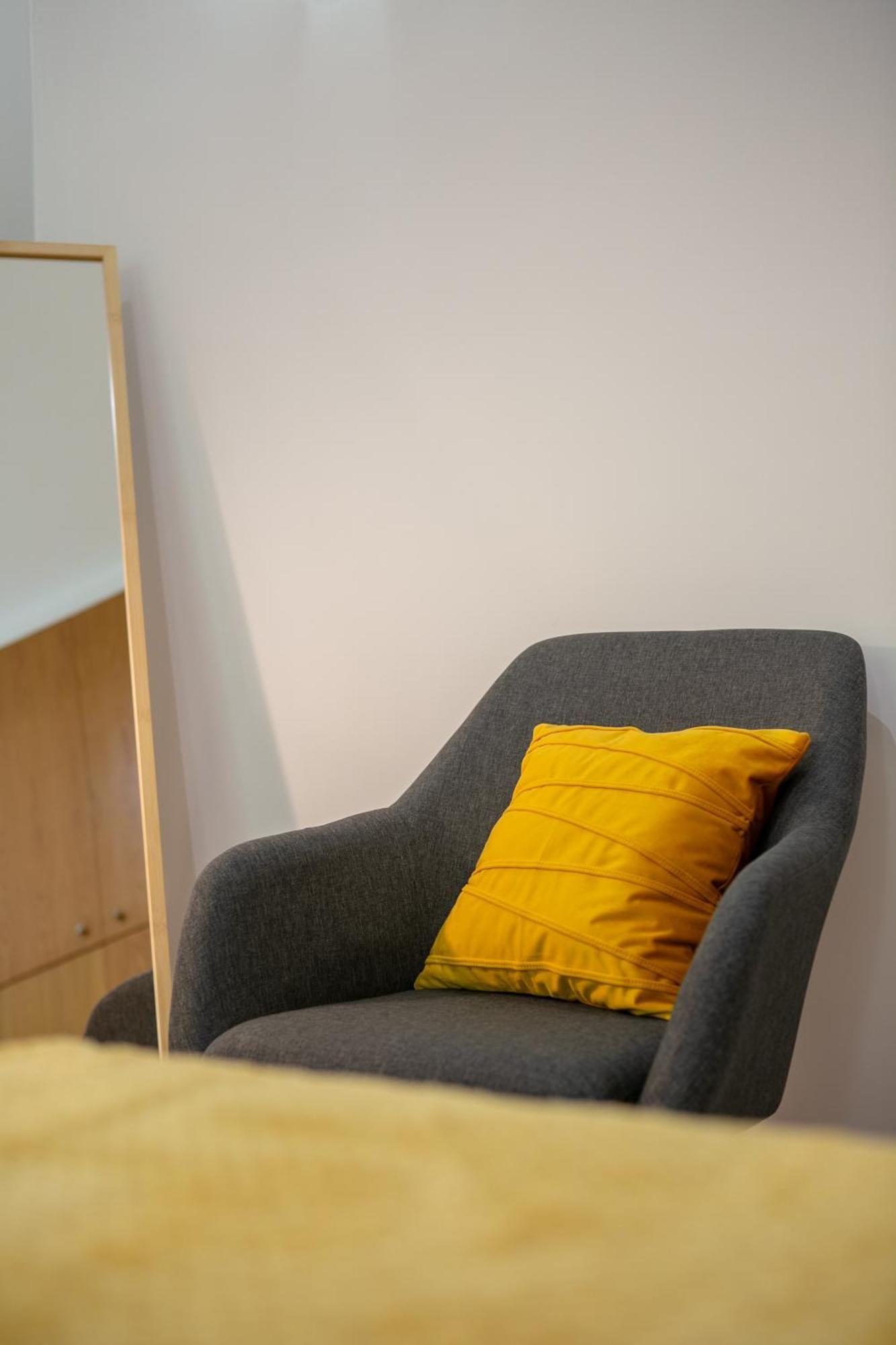 Mustard Apartment S Camillo - Holiday Homes Рим Екстериор снимка