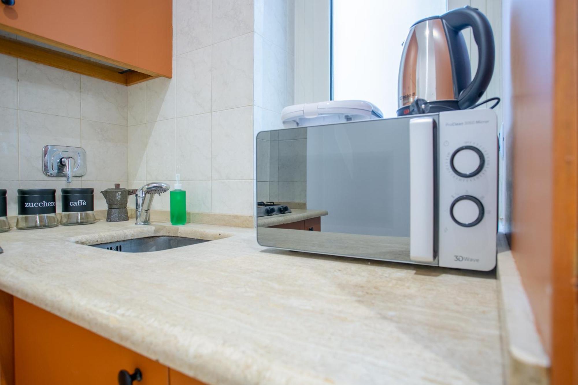 Mustard Apartment S Camillo - Holiday Homes Рим Екстериор снимка